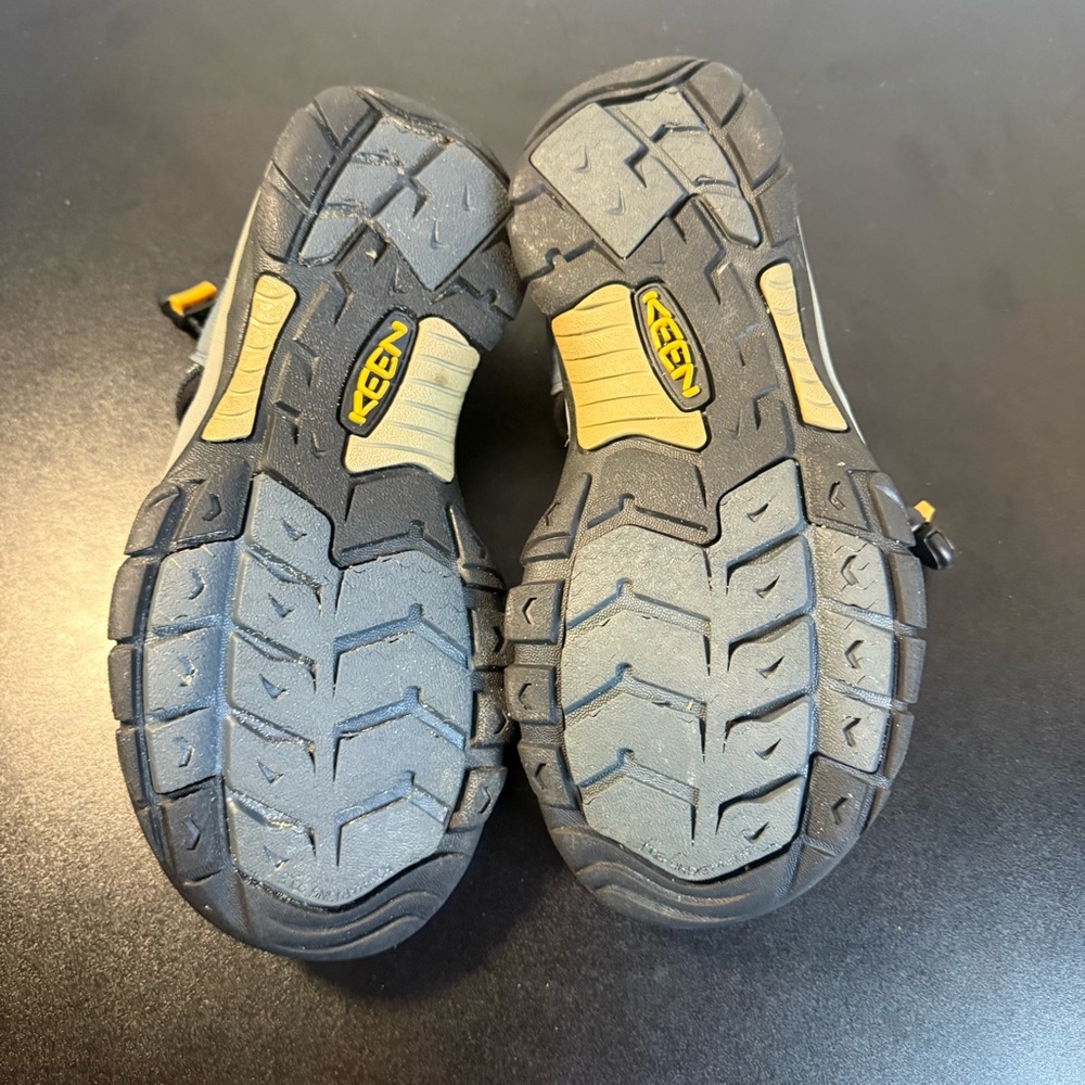 Keen sandals men’s 7 Blue Newport H2 Closed Toe water Hiking waterproof - Picture 8 of 8
